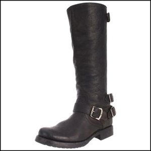FRYE Veronica Women's Back-Zip Boot. Size 7.5 B